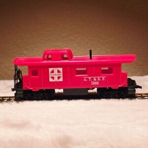 Vintage Tyco HO Scale 40' Santa Fe ATSF 7240 Cupola Caboose Train Car